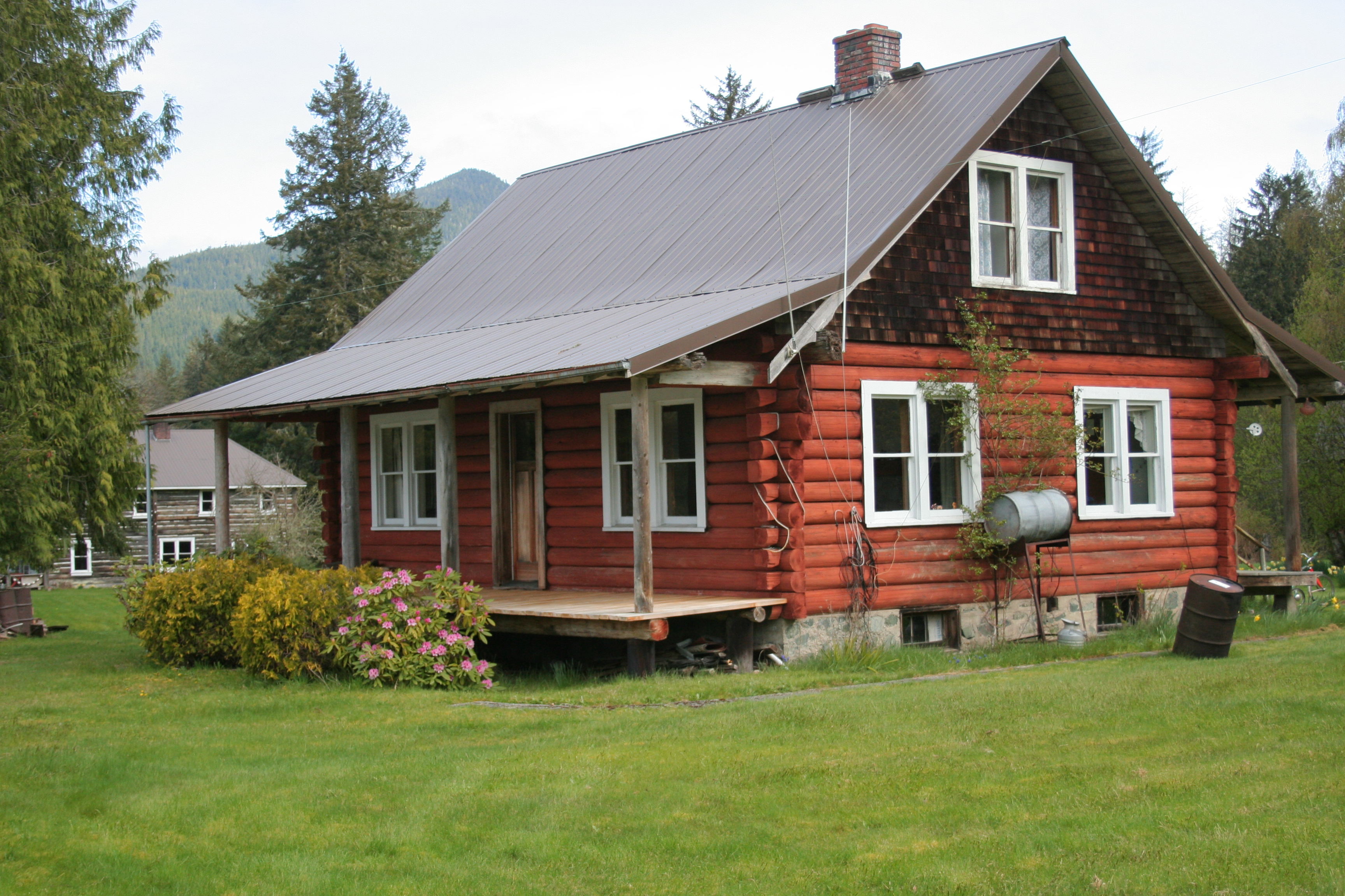 Port Nevvile Log House